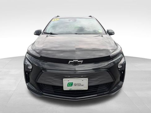 Used 2023 Chevrolet Bolt EUV LT w/ Driver Confidence Package FWD image 2