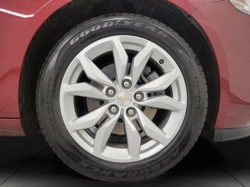 Used 2017 Chevrolet Impala LT w/ Leather Package FWD image 3