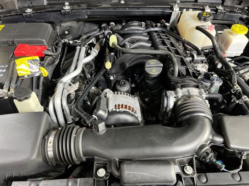 Used 2022 Jeep Gladiator Sport image 27