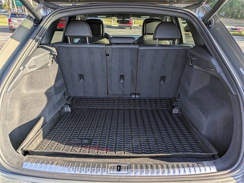 Used 2019 Audi Q3 2.0T Prestige w/ Prestige Package image 12