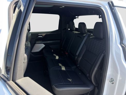 Used 2025 GMC Sierra EV Denali image 13