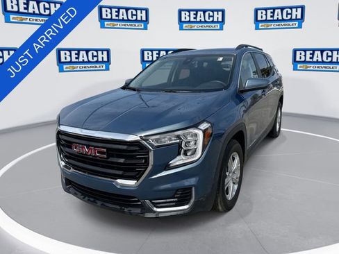 Used 2024 GMC Terrain SLE w/ Driver Convenience Package FWD image 1