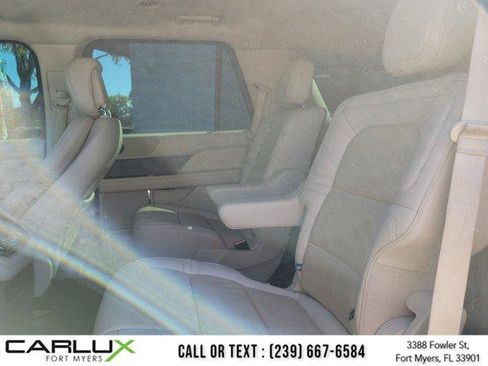Used 2018 Lincoln Navigator Premiere image 15