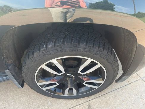 Used 2018 Chevrolet Tahoe Premier AWD/4WD image 8