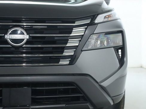 Certified 2026 Nissan Rogue SV AWD/4WD image 8