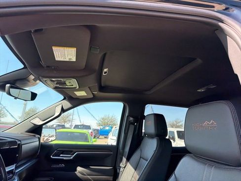 Used 2025 Chevrolet Silverado 1500 High Country w/ Midnight Edition image 8