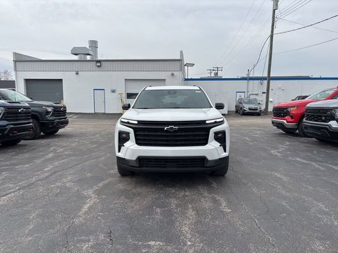 New 2026 Chevrolet Traverse LT w/ Midnight/Sport Edition image 2