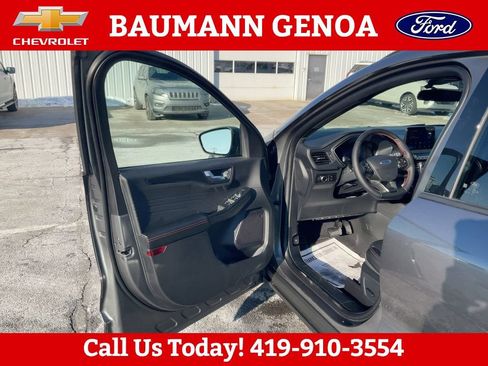 Used 2026 Ford Escape ST-Line w/ Cold Weather Package AWD/4WD image 2