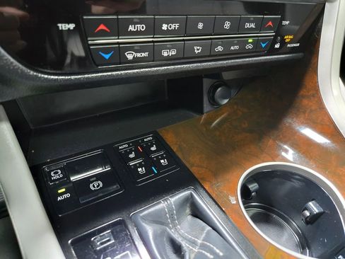 Used 2019 Lexus RX 350 AWD w/ Navigation Package image 28
