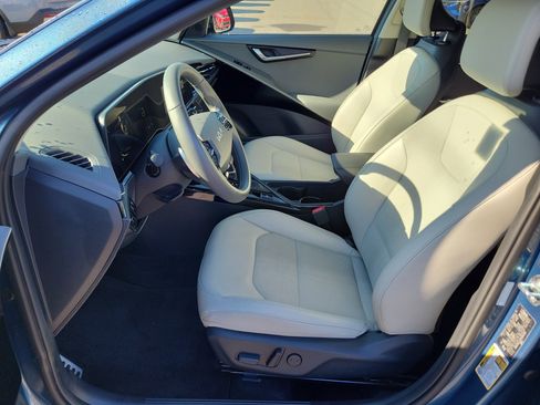 Certified 2023 Kia Niro EX Touring FWD image 22