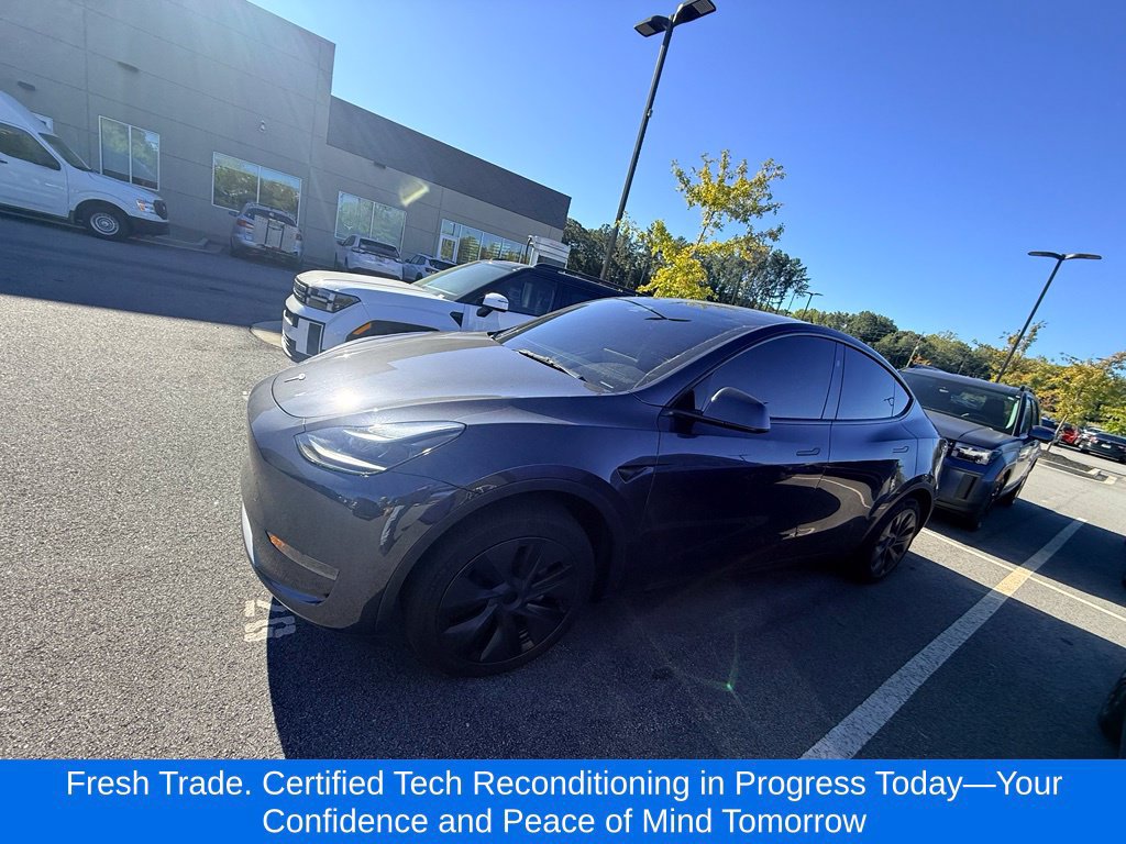 Used 2025 Tesla Model Y Long Range RWD image 2