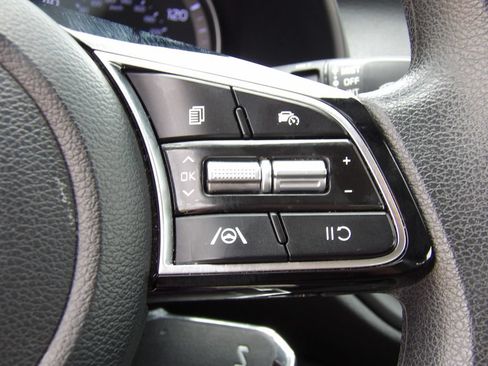 Used 2024 Kia Forte LXS FWD image 15
