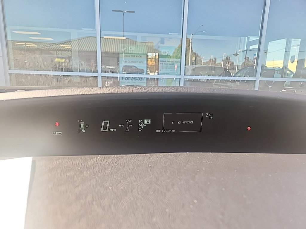 Used 2015 Toyota Prius Three FWD image 11