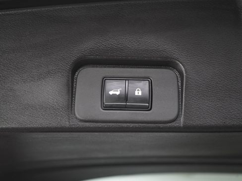 Used 2023 Nissan Rogue SV w/ SV Premium B Package AWD/4WD image 14