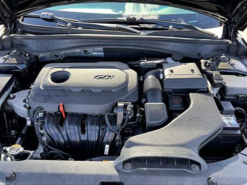 Used 2019 Kia Optima LX FWD image 9