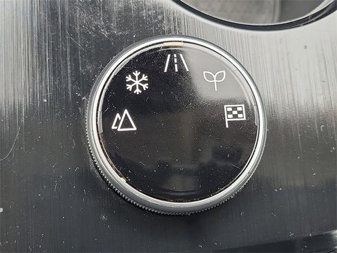 Used 2022 Nissan Rogue SL w/ SL Premium Package image 16