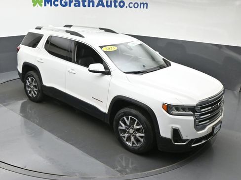 Used 2023 GMC Acadia SLT AWD/4WD image 3