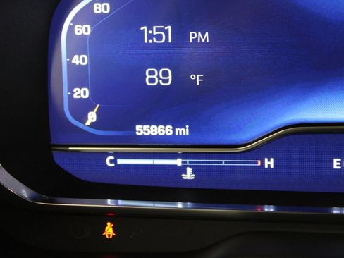 Used 2024 Chevrolet Suburban Premier AWD/4WD image 42