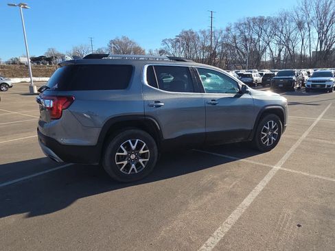Used 2020 GMC Acadia SLE w/ Driver Convenience Package image 3