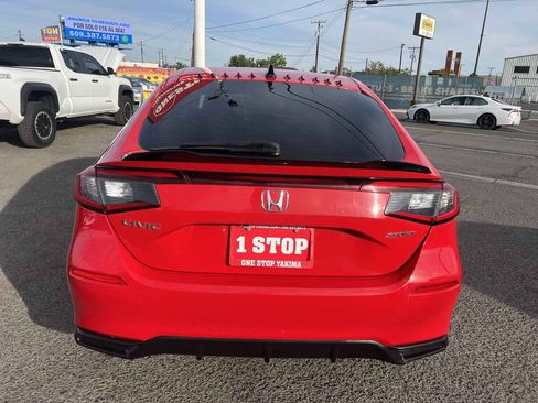 Used 2022 Honda Civic Sport image 4