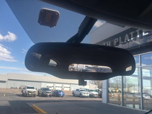 Used 2016 Chevrolet Traverse LT image 25