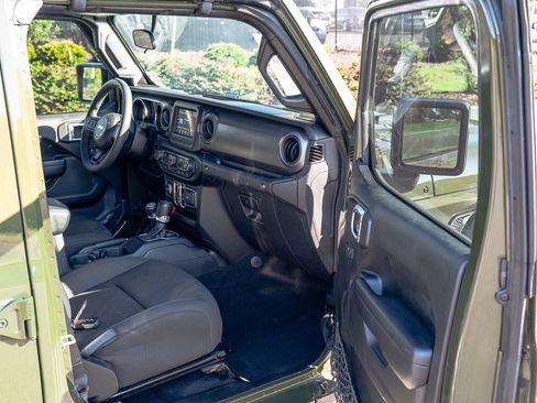 Used 2023 Jeep Wrangler Unlimited Sport AWD/4WD image 12