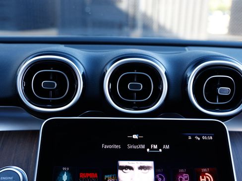 Used 2024 Mercedes-Benz C 300 Sedan image 40