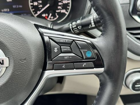 Used 2019 Nissan Altima 2.5 SV FWD image 27