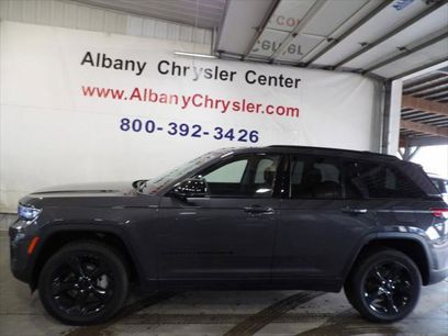 Certified 2023 Jeep Grand Cherokee Limited w/ Luxury Tech Group II