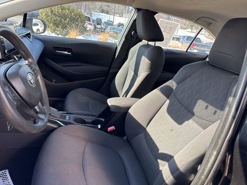 Used 2021 Toyota Corolla LE image 23