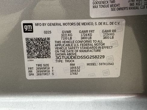 Used 2025 GMC Sierra 1500 SLT AWD/4WD image 29