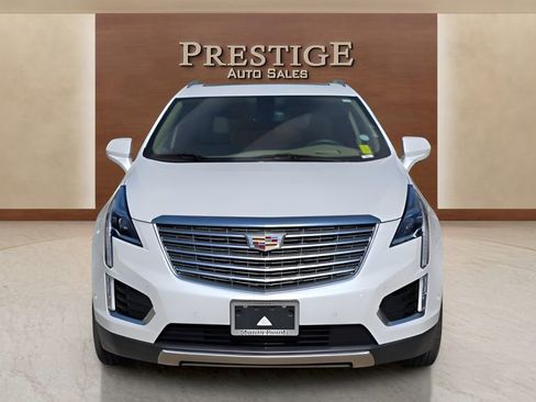 Used 2017 Cadillac XT5 Platinum w/ Driver Assist Package AWD/4WD image 18