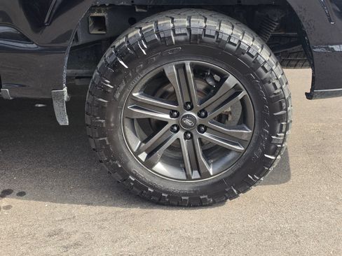 Used 2021 Ford F150 Lariat w/ Equipment Group 502A High AWD/4WD image 4