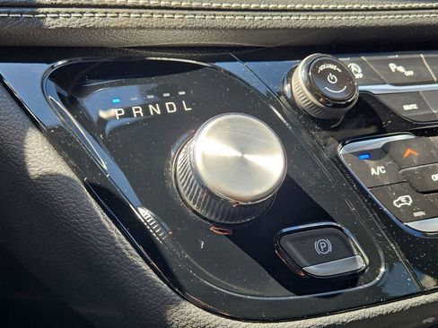 New 2026 Chrysler Pacifica Select image 22