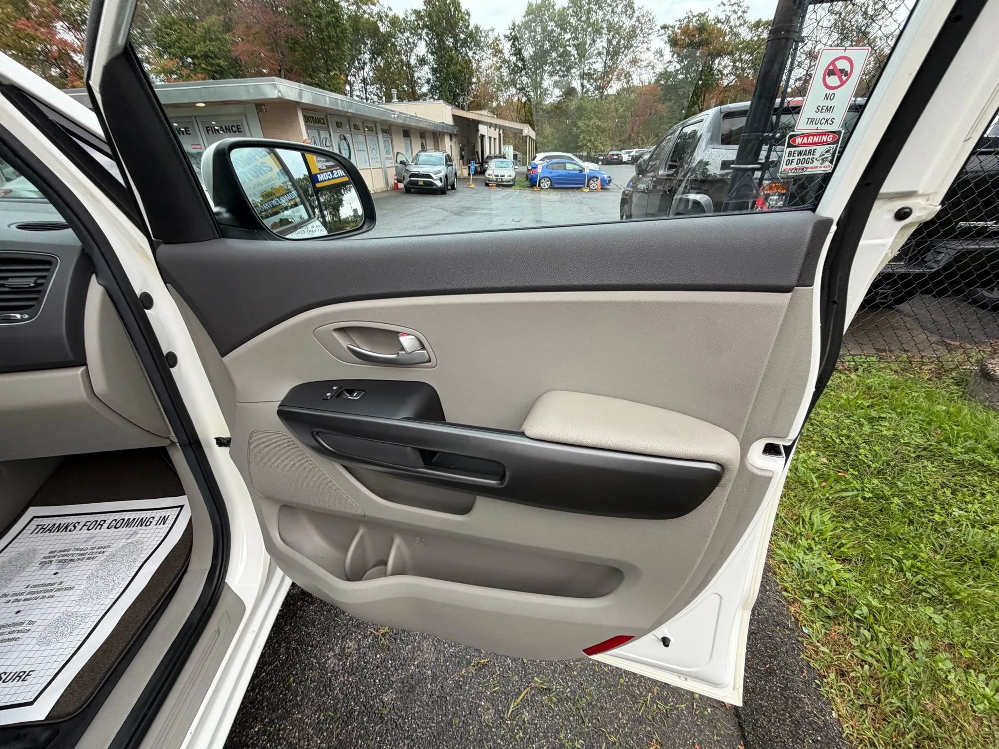 Used 2016 Kia Sedona LX w/ LX Essentials Premium Package FWD image 14
