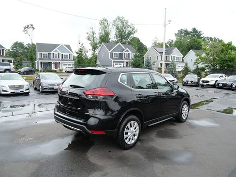 Used 2018 Nissan Rogue S AWD/4WD image 6