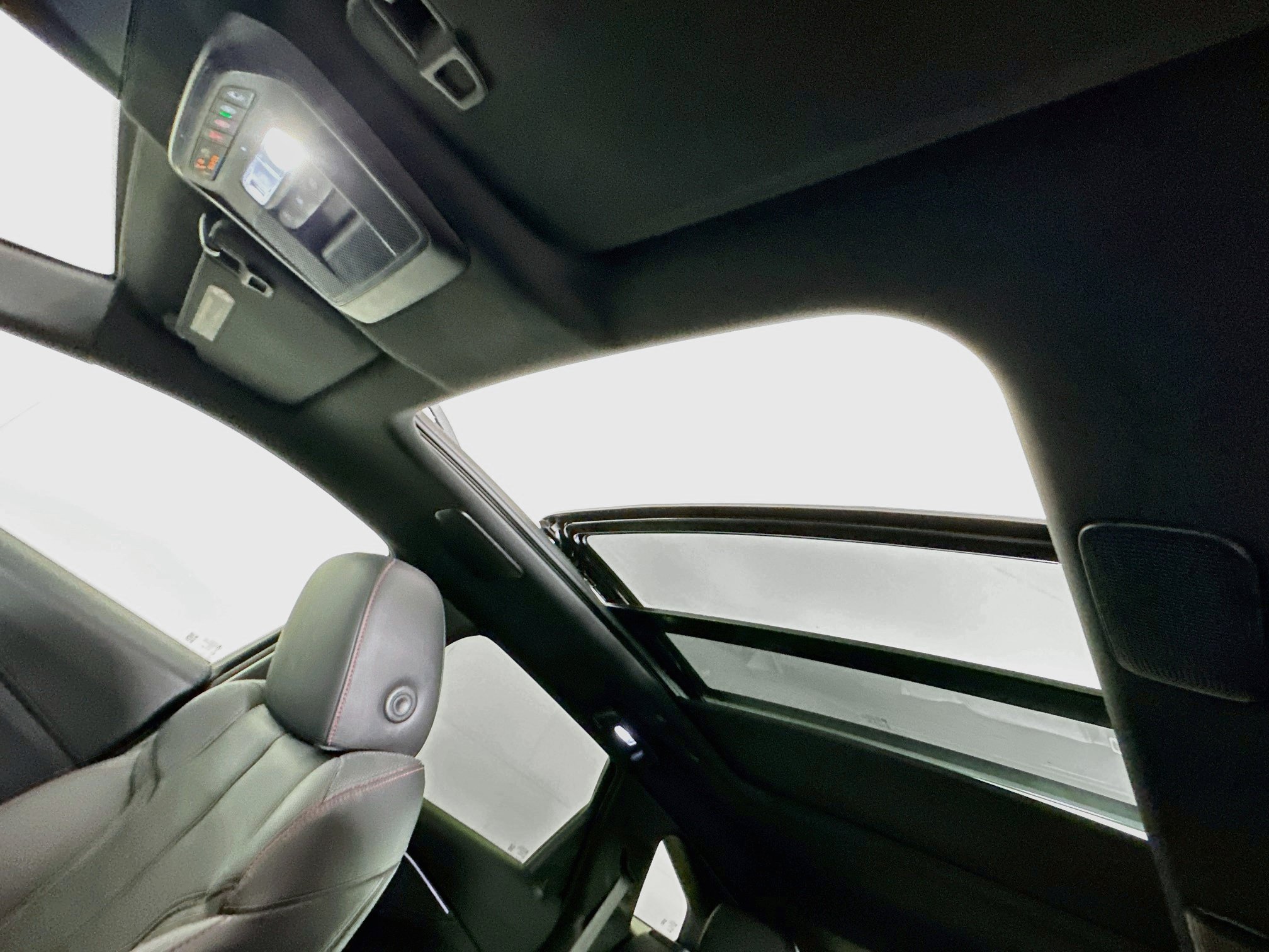 Used 2024 Acura ZDX A-Spec RWD image 26