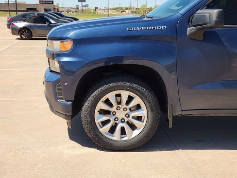Used 2022 Chevrolet Silverado 1500 Custom image 9