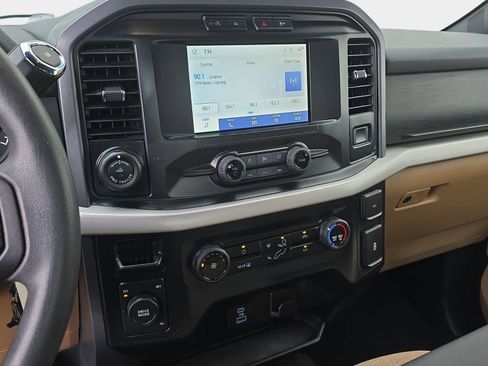 Used 2023 Ford F150 XLT image 22