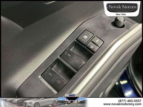 Used 2022 Toyota Highlander XSE image 19