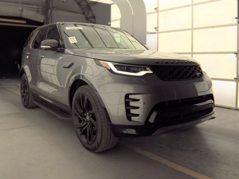 Used 2023 Land Rover Discovery S R-Dynamic AWD/4WD image 4