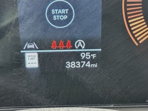 Used 2025 Hyundai Tucson SEL FWD image 19