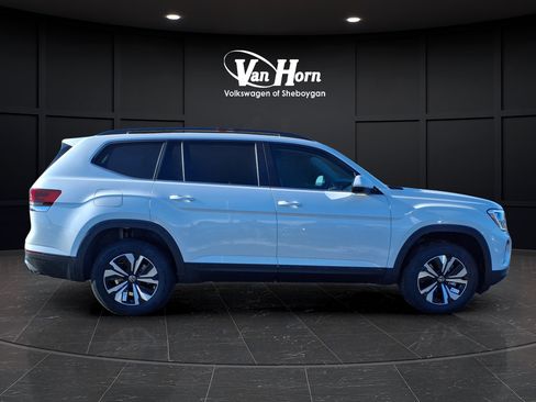 New 2026 Volkswagen Atlas SE AWD/4WD image 2