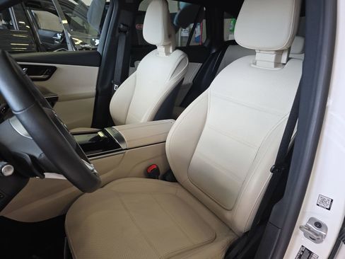 Certified 2023 Mercedes-Benz GLC 300 image 17