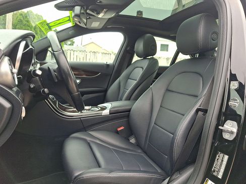 Used 2018 Mercedes-Benz C 300 4MATIC Sedan image 13