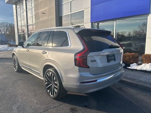 Used 2025 Volvo XC90 B6 Plus image 3