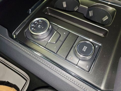 Used 2024 Ford Expedition Max XLT image 43