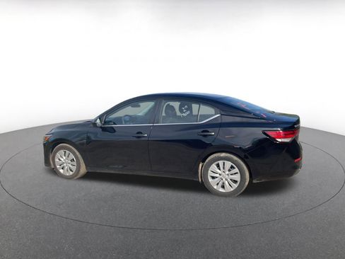 Used 2025 Nissan Sentra S image 10