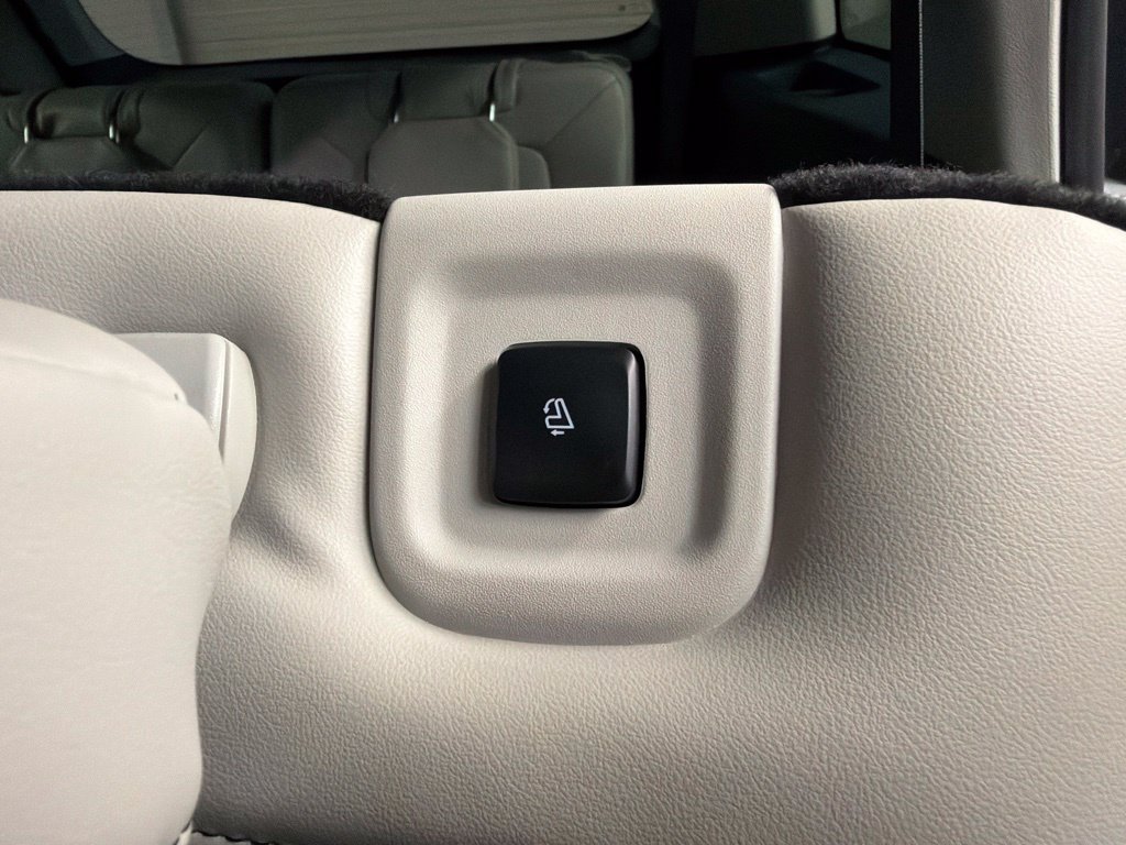 New 2027 Lincoln Aviator AWD image 33