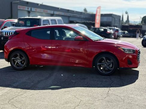 Used 2019 Hyundai Veloster 2.0 image 17